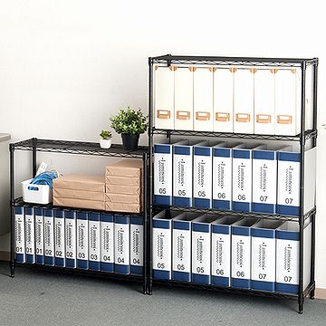 フック付きフレームなら、ワイヤーネットに掛けて飾ることもできます