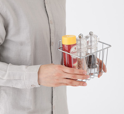 取り外してまるごと
卓上ホルダーとして活用